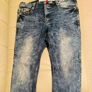 Selling men’s jeans, new without tags, never worn, size 33x32L
